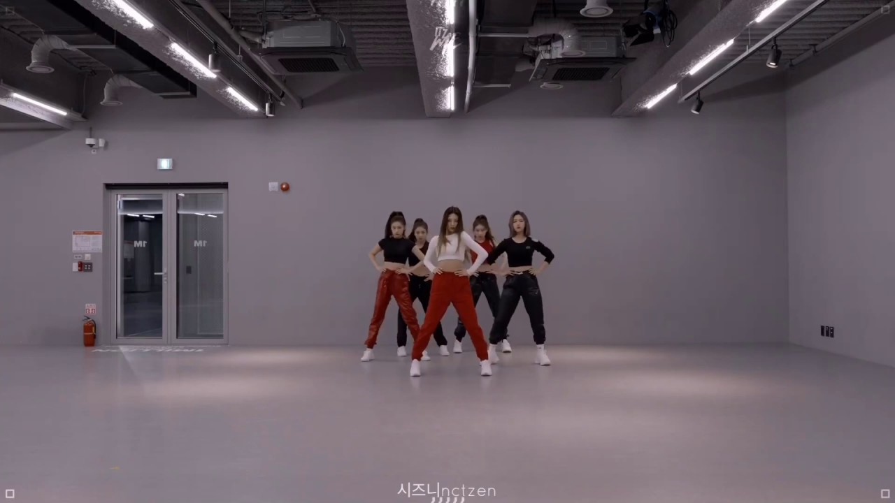 ITZY 있지 ‘Boss Bitch’ Dance Practice Video [magic dance]