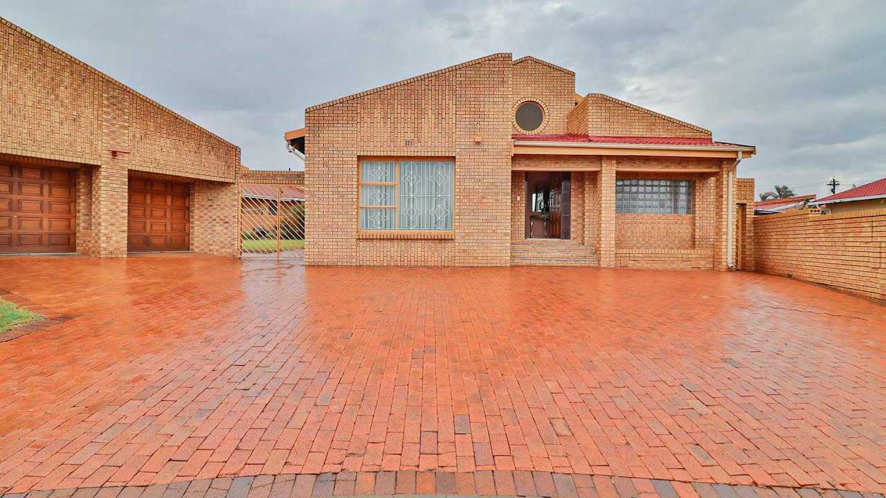 4 Bedroom house for sale in Lenasia South, Johannesburg