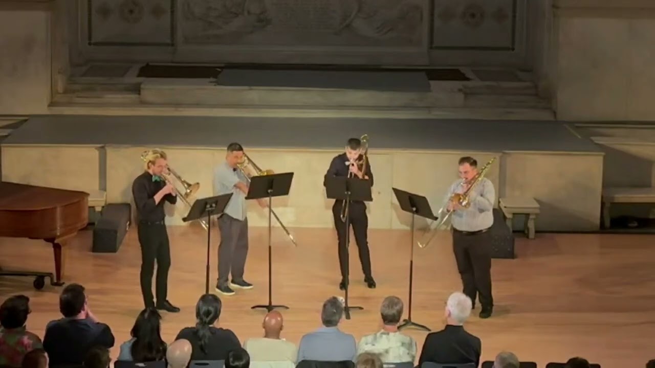 Poulenc: O Magnum Mysterium - Queer Urban Orchestra