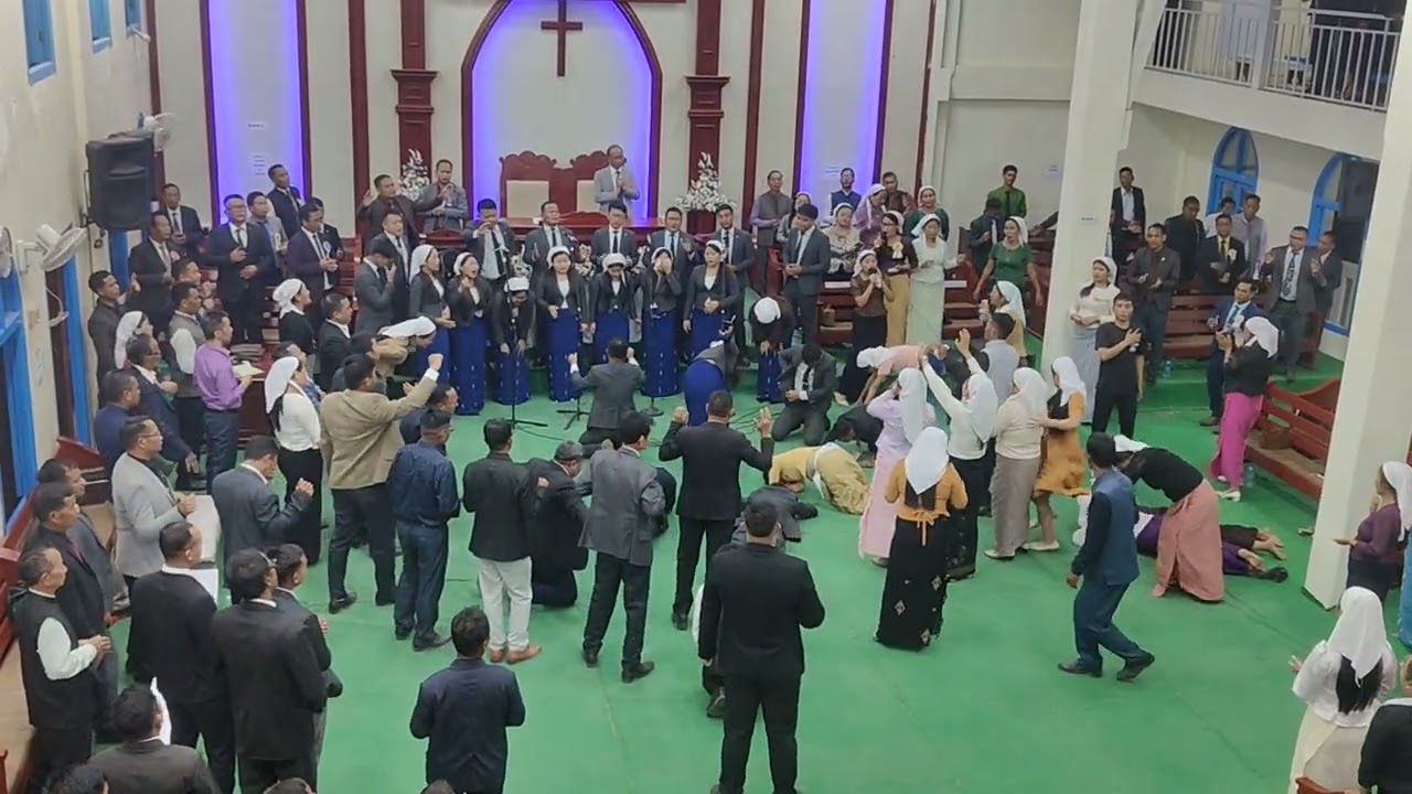 District choir ( Lawngtlai District) + Lalpa ka lo mamawh che. Thlaraulam hla ropui tak nen.