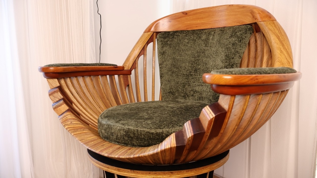 Необычная конструкция кресла-шара