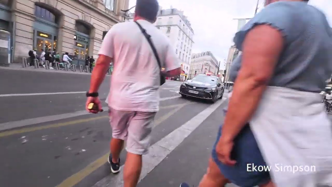 🇫🇷 Walking from Gare du Nord to Chateau Rouge —Paris France