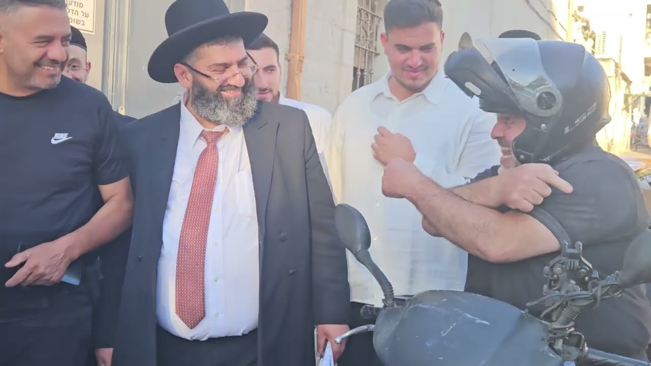 הרב אייל עמרמי בצאתו 'ממוסאיוף'