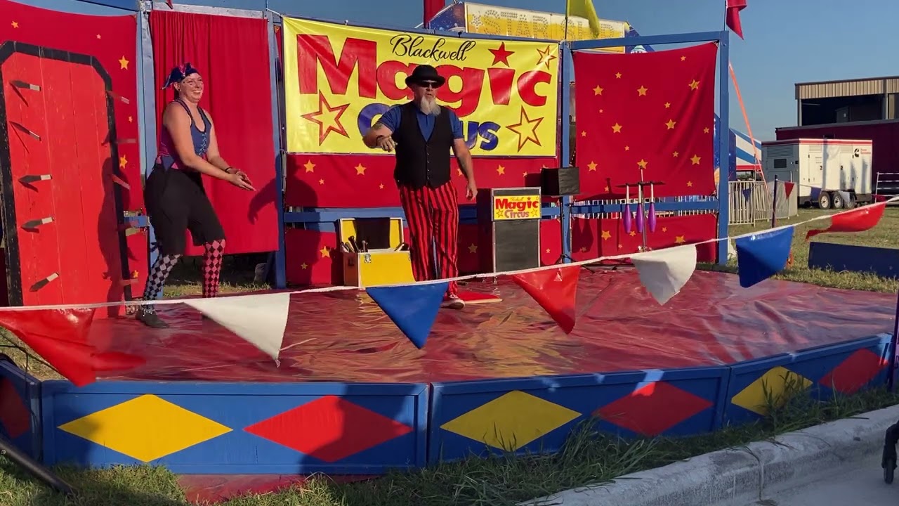 Blackwell Magic Circus Knife Throwing