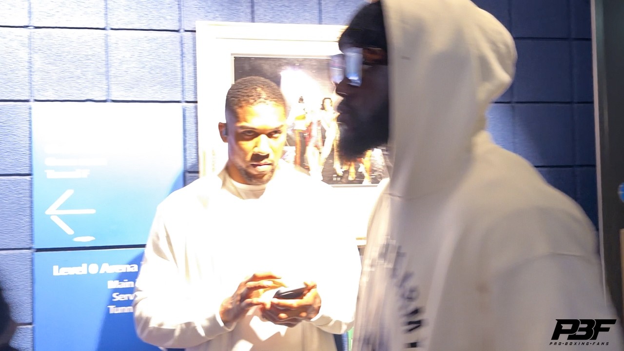 TENSE! DEONTAY WILDER WALKS RIGHT PAST ANTHONY JOSHUA AND ARRIVES FOR DEREK CHISORA FIGHT