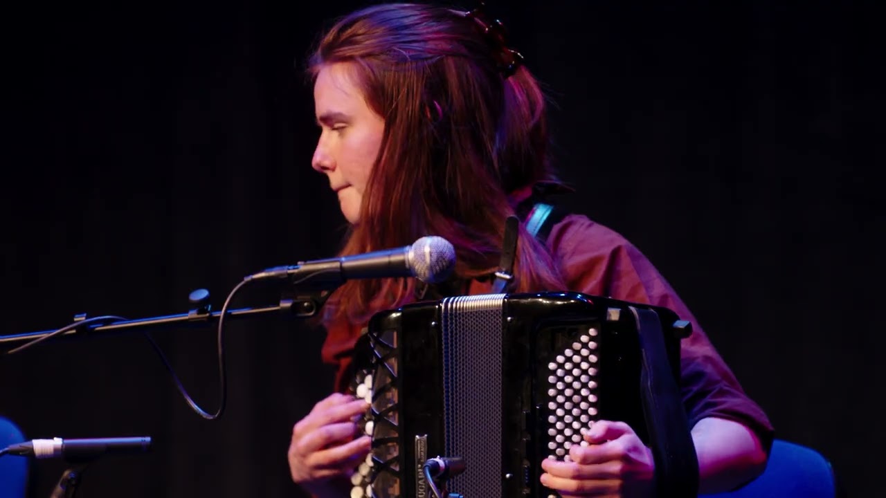Noah Scott & Ciorstaidh Chaimbeul – Ferret Reels