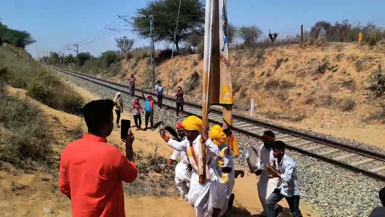 376 वी सूरजगढ़ निशान पदयात्रा का 4 दिन #surajgarhnishan #surajgarhdarbar #jaishreeshyam #fagunmela
