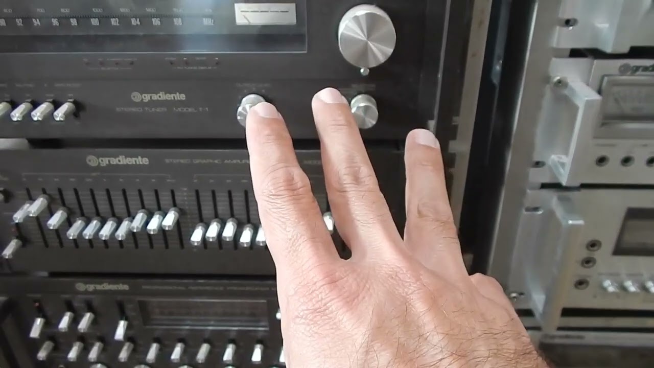Qual GRADIENTE vc Compraria  CINZA ou PRATA ? som ANTIGO dos ANOS 80 vintage