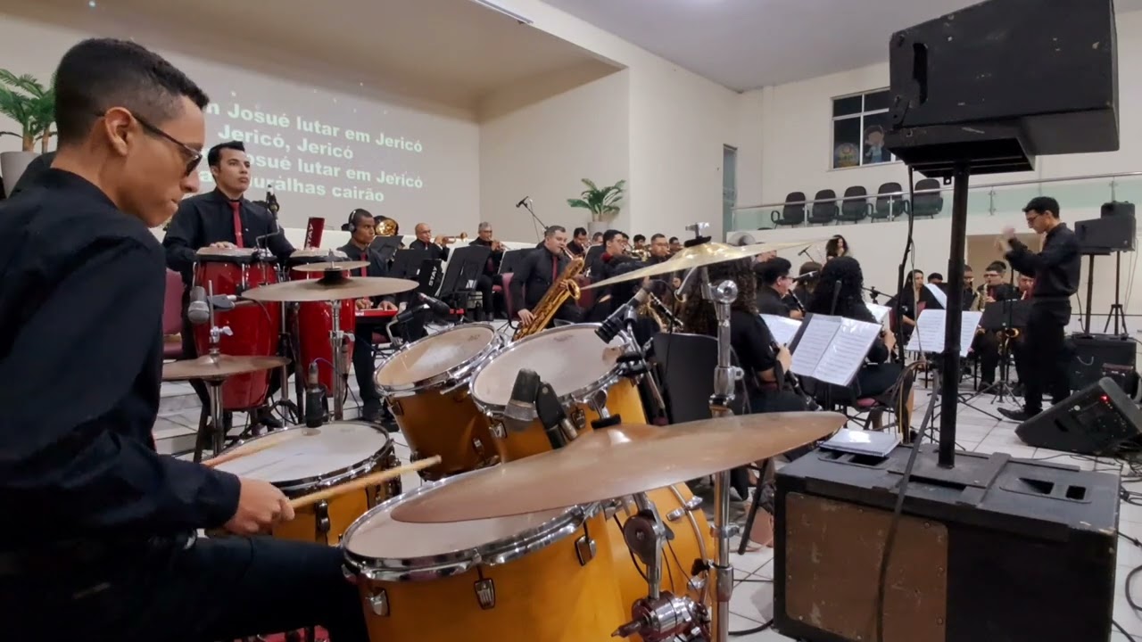 Vem com Josué lutar em Jericó - Arrj. Victorino Silva. Orquestra Acordes Celestes.