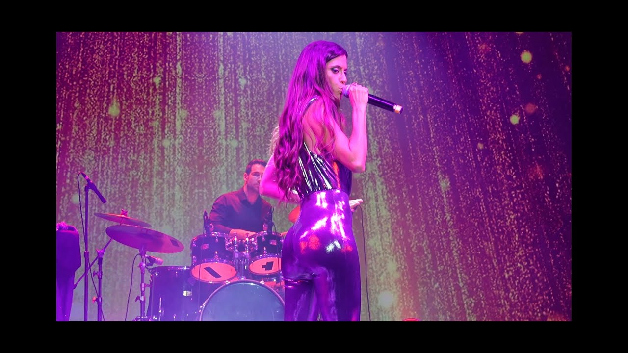 Carina - Seduces Me (Live in Kusadasi, Turkey)