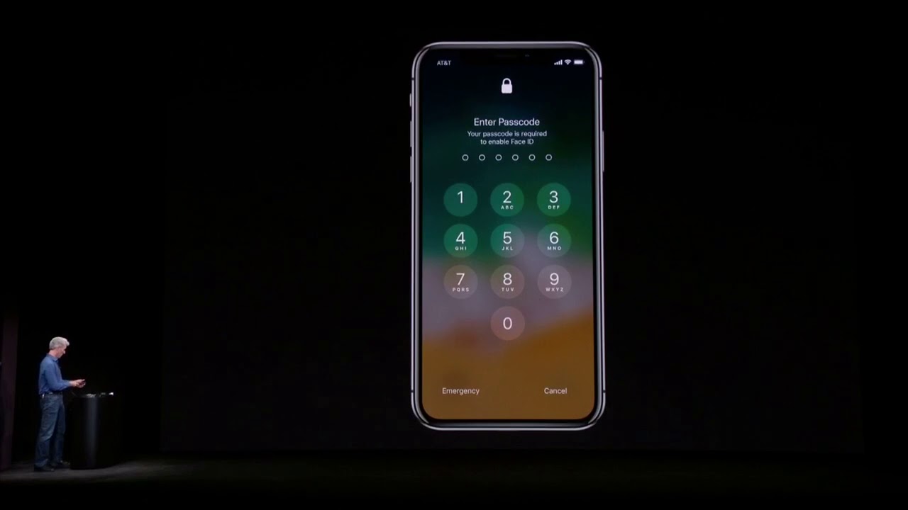 Craig Federighi fail on apple iPhone X event 12.09.2017