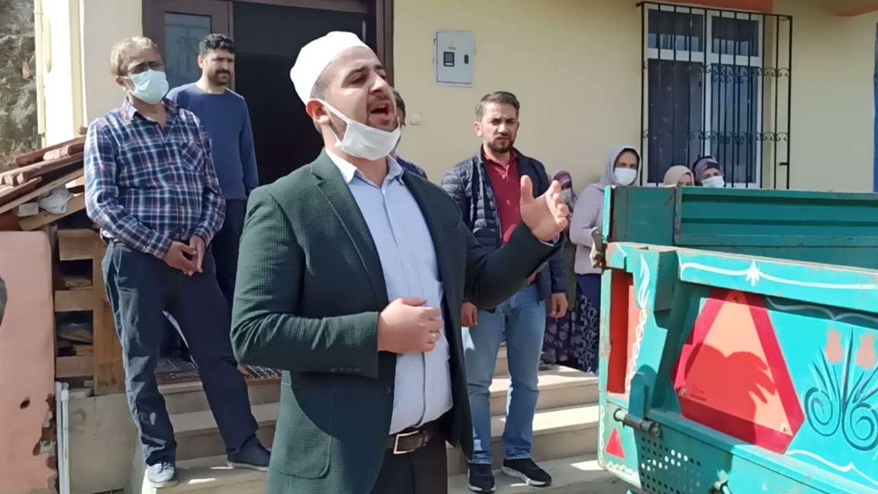 NİKSAR GÖZPINAR KÖYÜ ORHAN AYTEKİN CENAZE MERASİMİ EVİN ÖNÜNDE HELALLEŞME 2  13 Ekim 2021