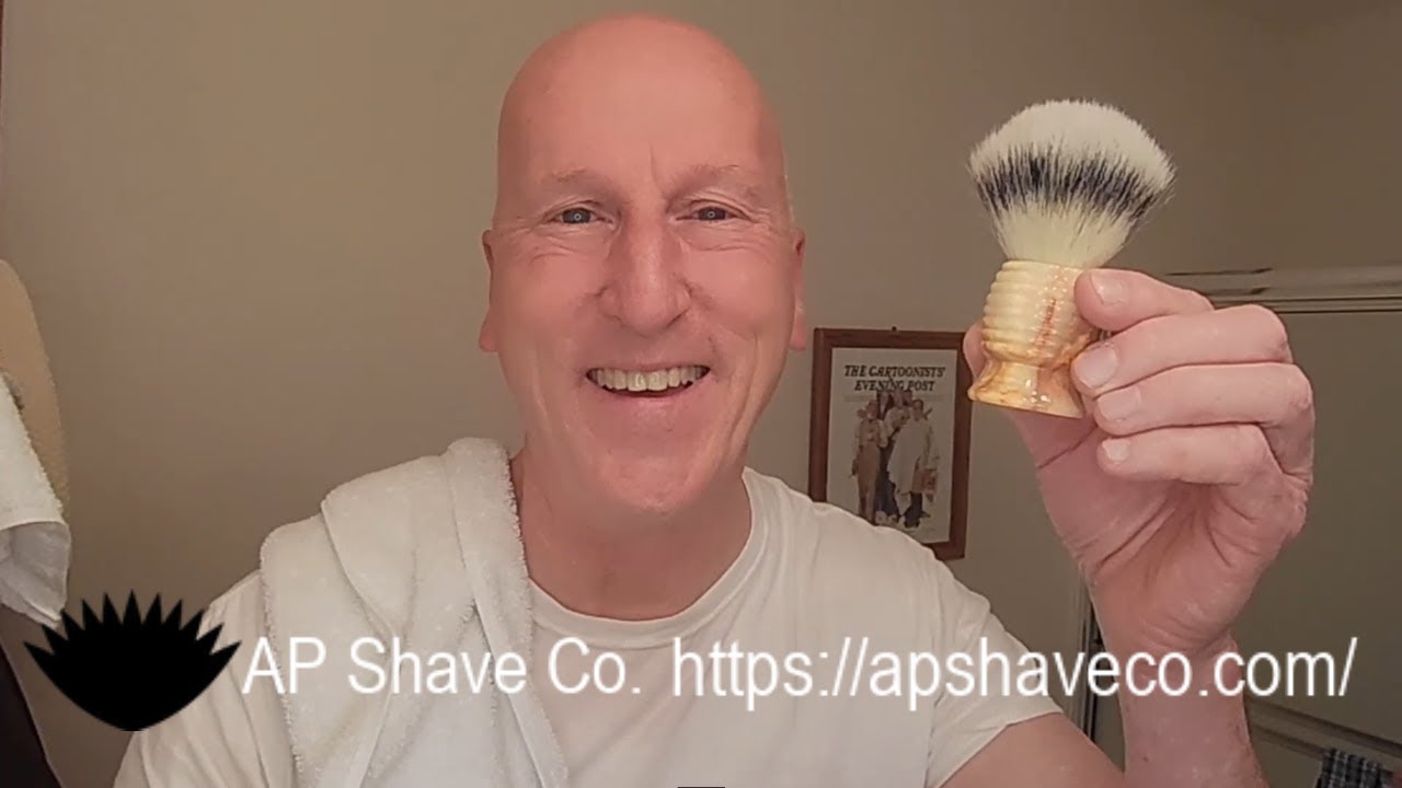AP Shave Co. Crushed Mud Resin Handle #84, Manufactured By Shavemac, with a 25mm M&uuml;hle STF Knot