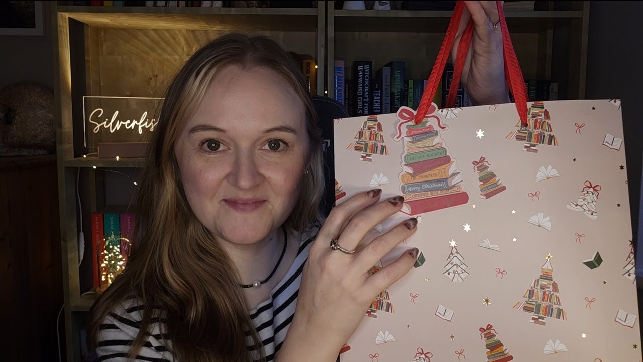 ASMR Stationery and Craft Haul from my Mum 💚 Soft tapping triggers