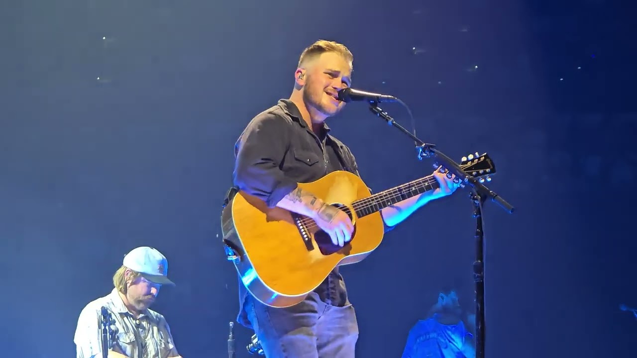 Zach Bryan- Dawns - Live in San Antonio, Texas