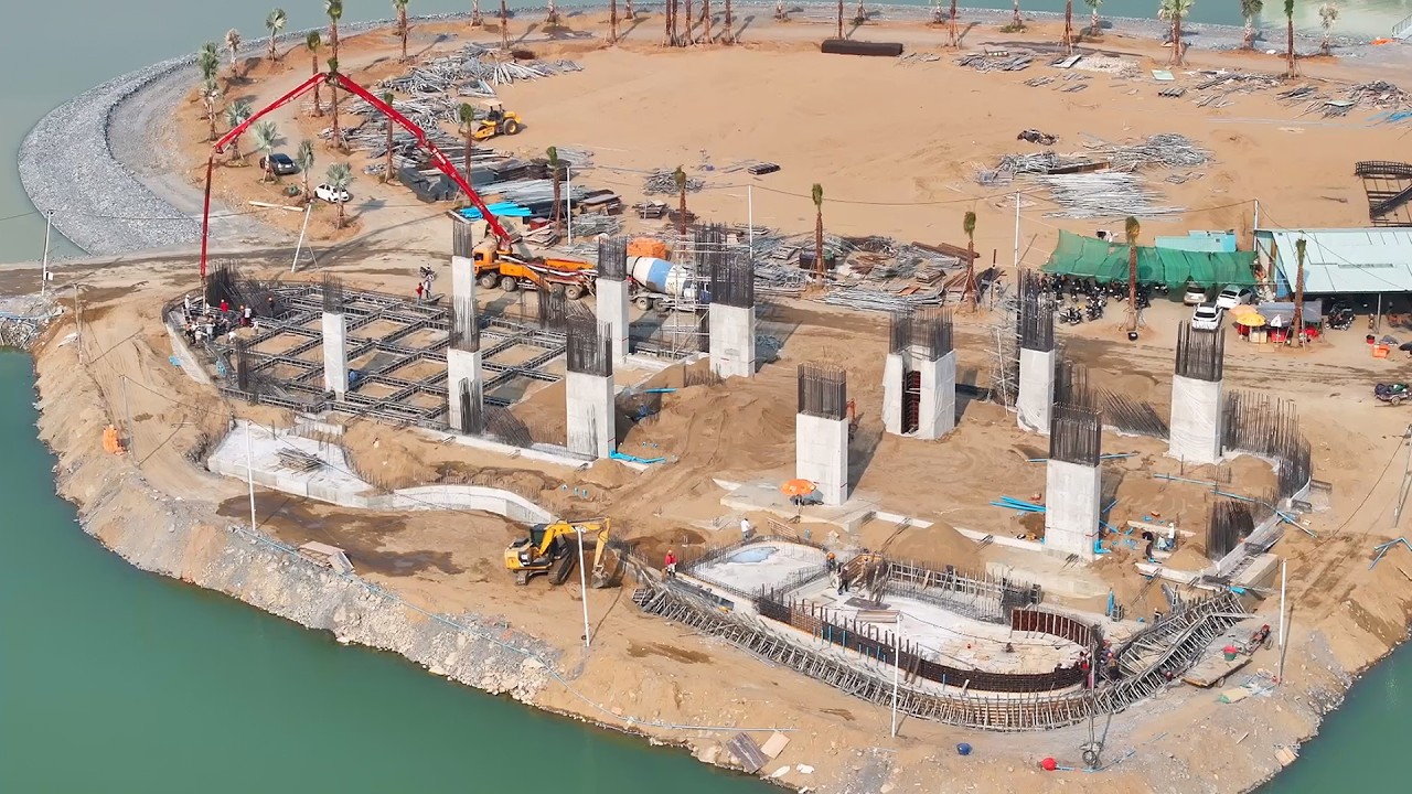 Great new update, see the development and changes to the building site in the middle of the lake