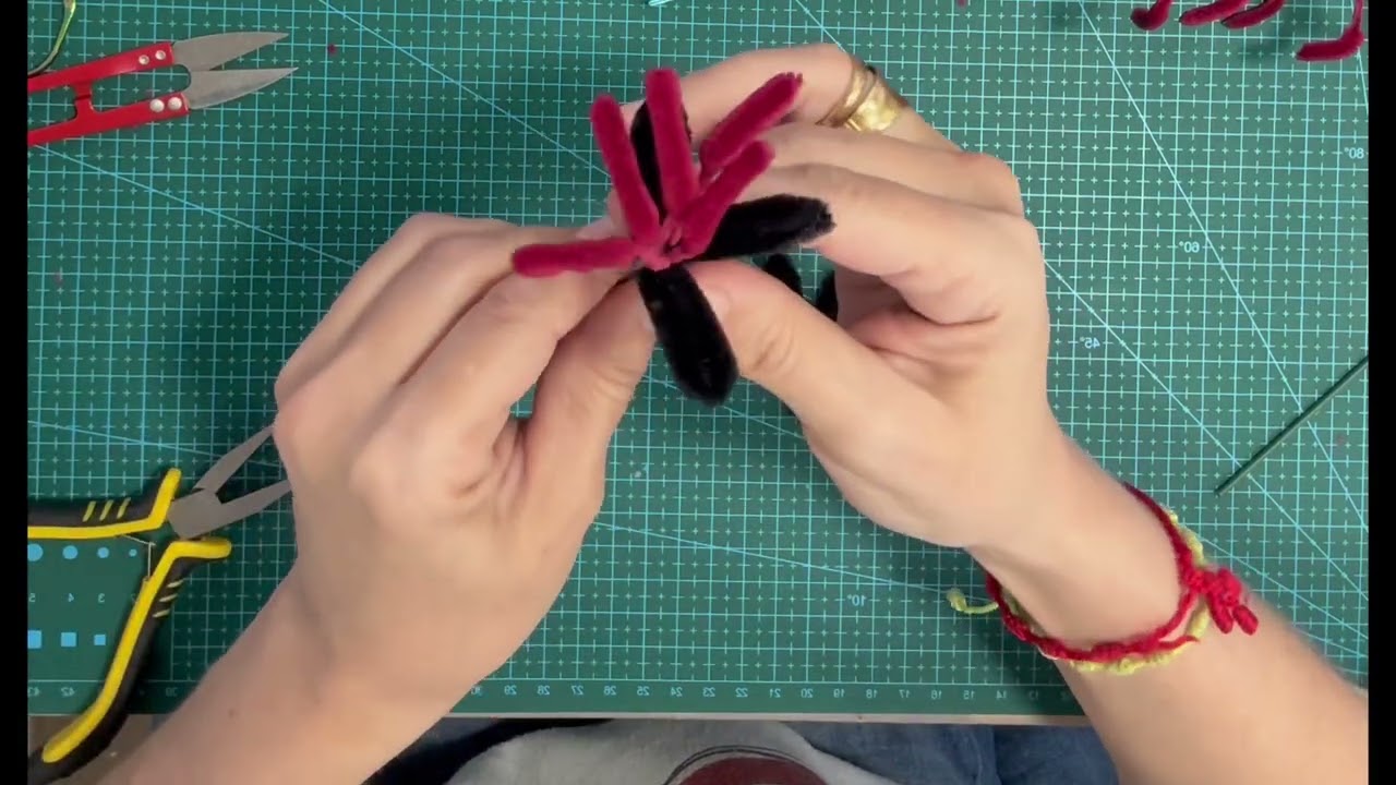 Tutorial Spider Lily limpiapipas. Preciosa!!