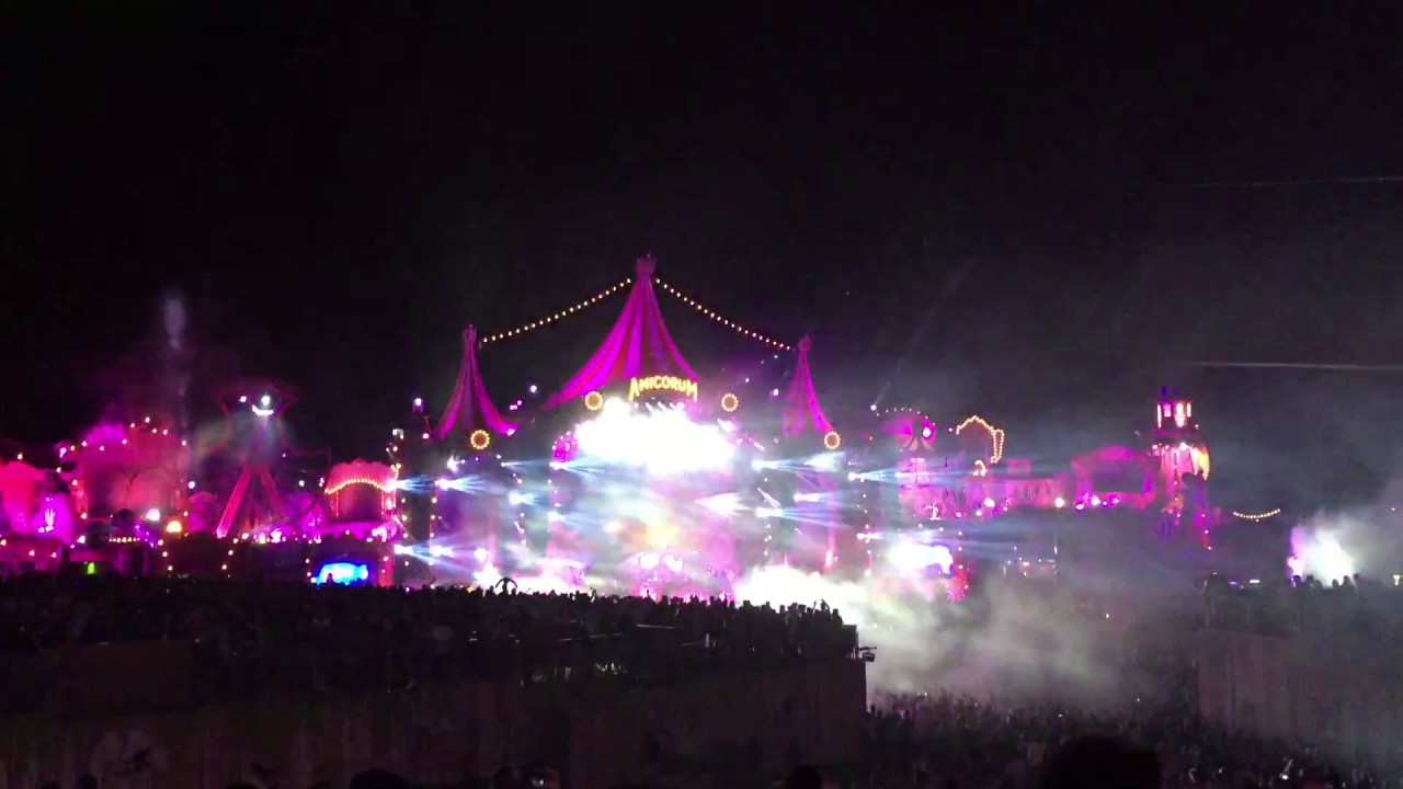 Steve Aoki @ TML2017 // 3 Are Legend ft. Matthew Koma - Only Wanna Be With You (We Are Legend)
