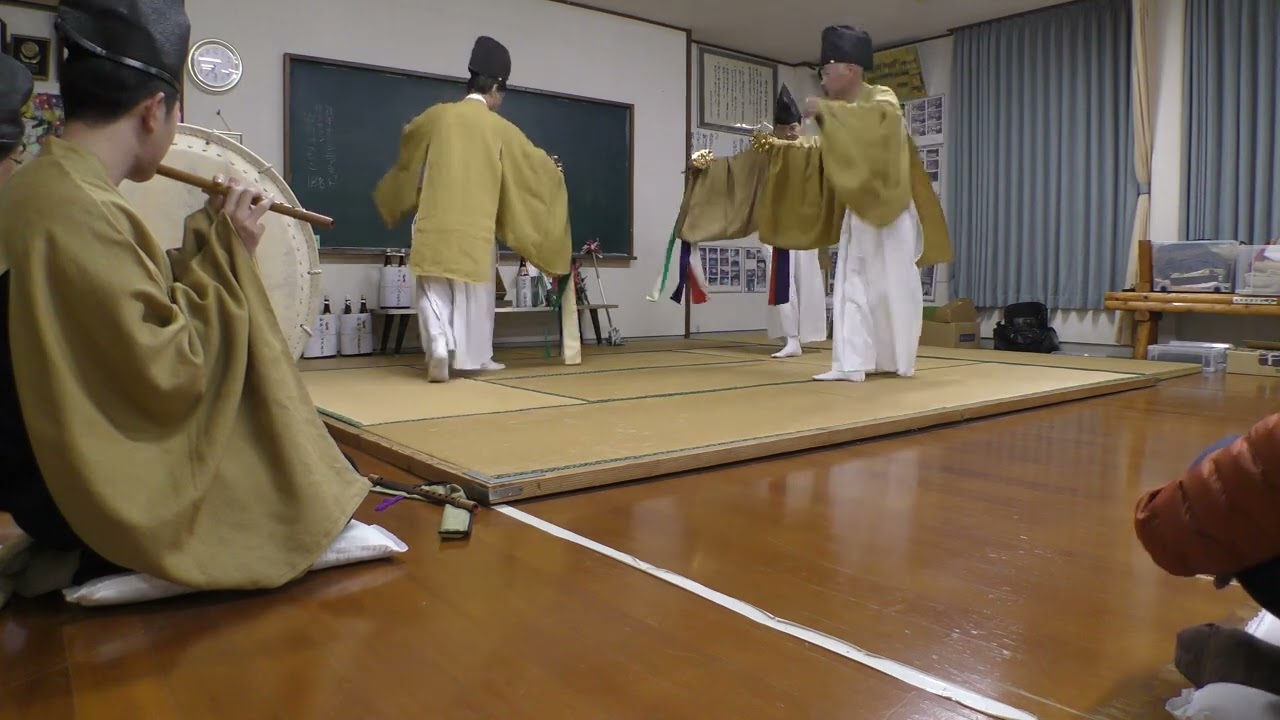 高千穂神楽 神降し 尾谷太鼓の口開け