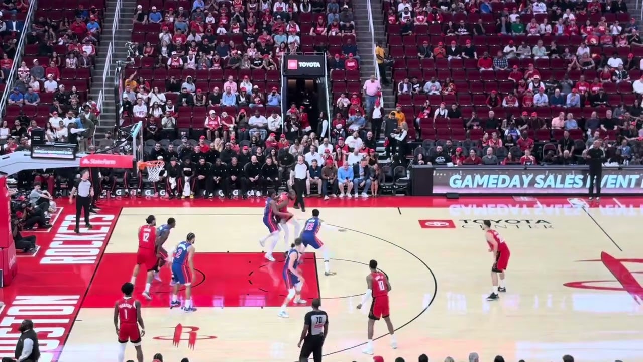 Kevin Durant First Basket as a Rocket at Toyota Center 
