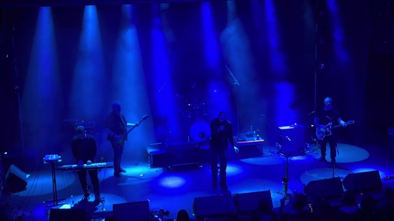 SAD LOVERS & GIANTS GAGARIN 205 ATHENS 2025 5