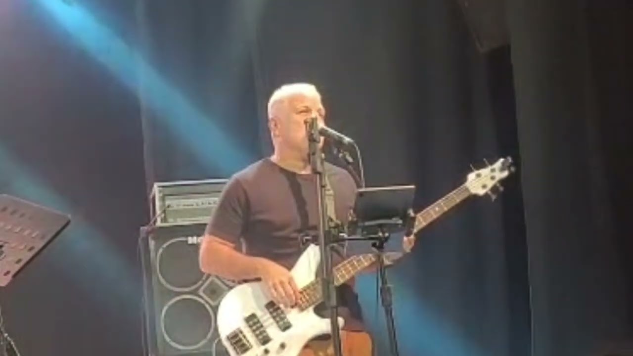 Para Lennon & McCartney- os Beatles e o Clube da Esquina. Teatro Rival. 2025. 