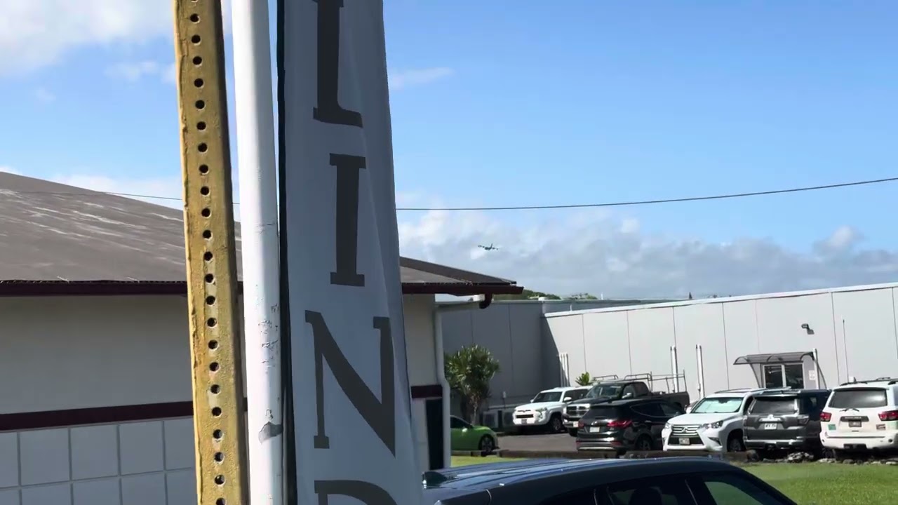 Big and Heavy flies into the Hilo International Airport in Hawaii, USA