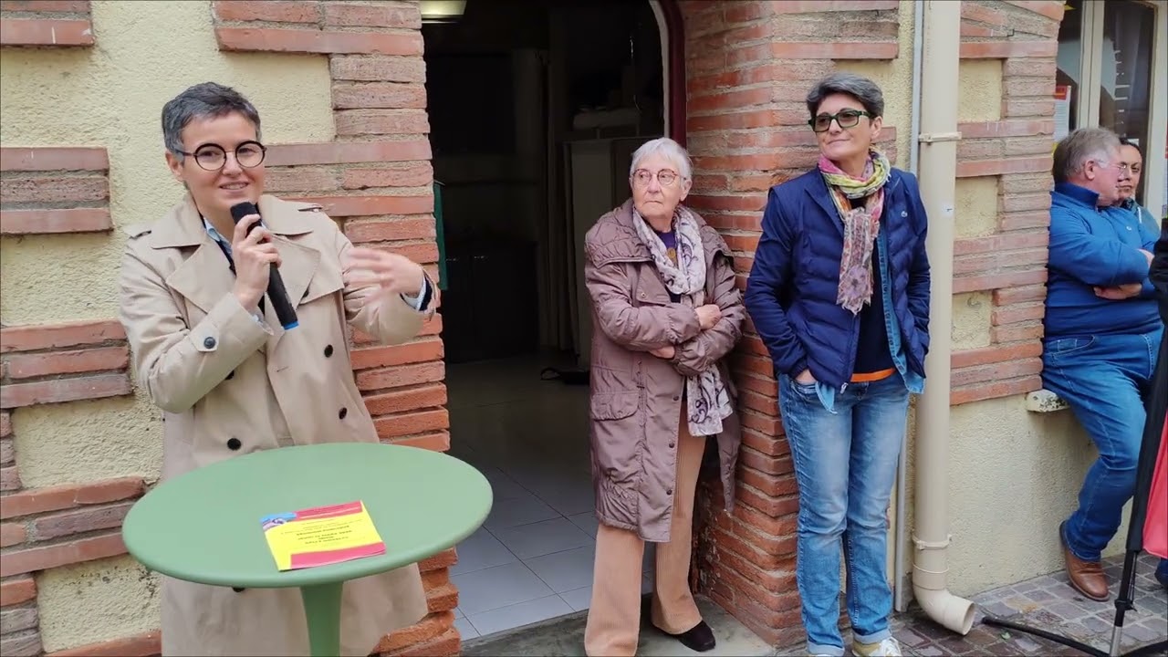 Aurélie Maillols et son équipe à la place Mirabeau de Banyuls sur Mer le 8 mars 2026