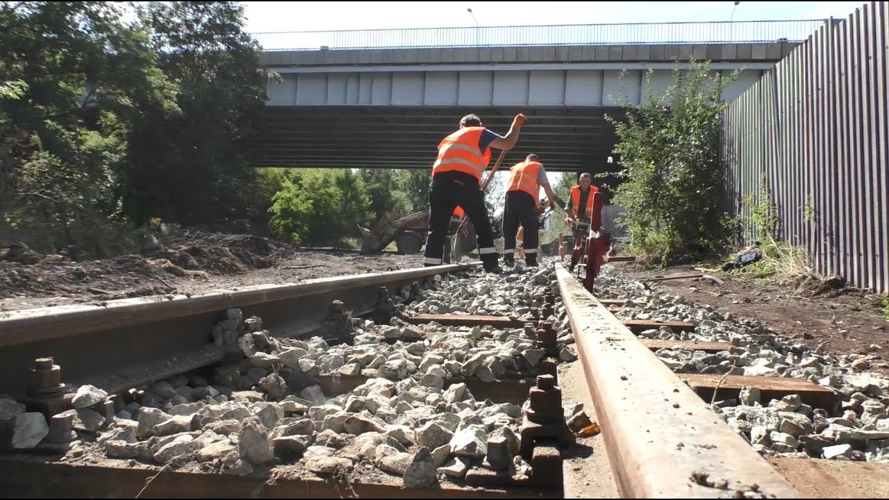 Bytom: Trwa remont torowiska bytomskiej wąskotorówki.