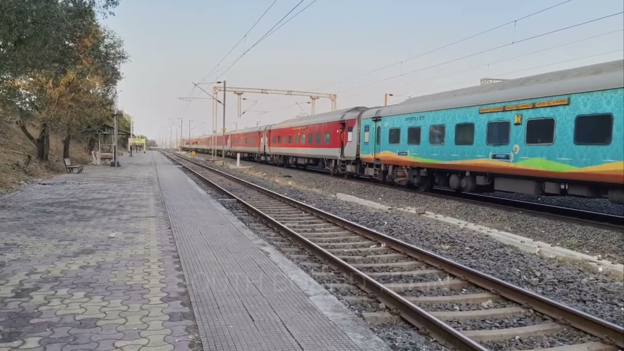 RAIL FANNING AT HAUNTED STATION