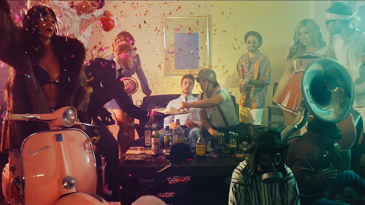 Early Twenties - The Amsterdammers (Official Video)