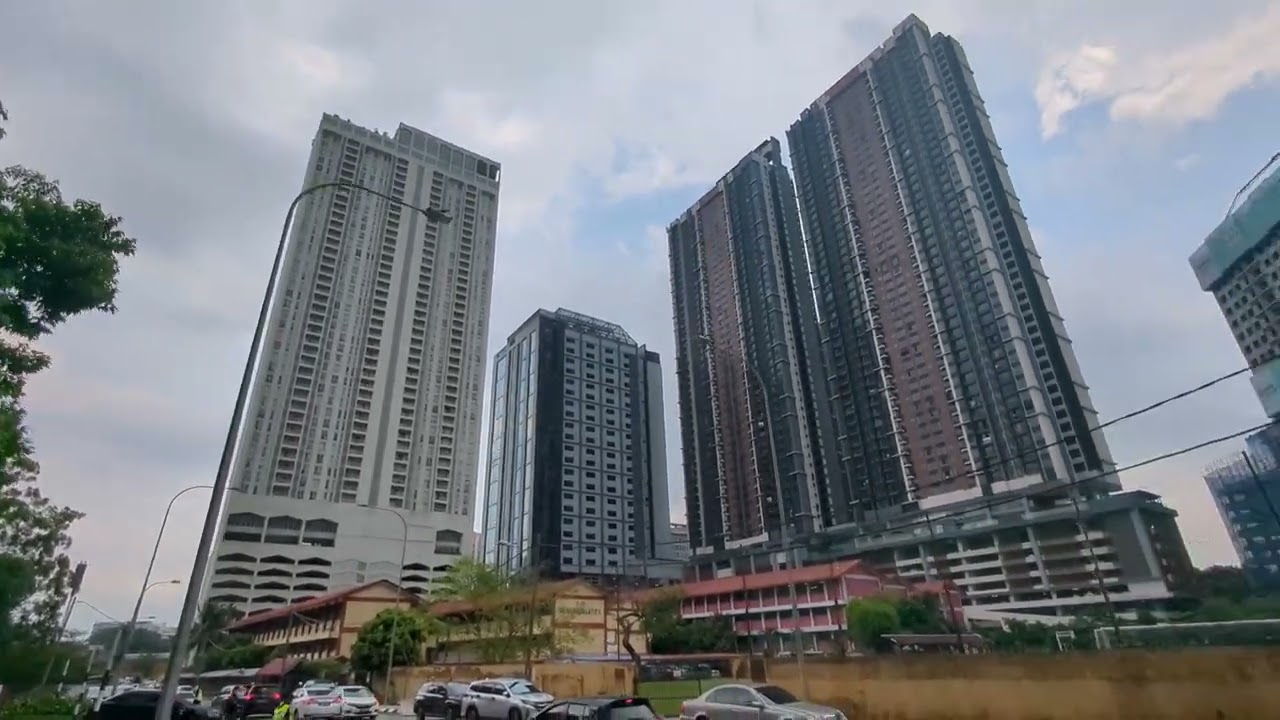 Walking around Lavile and Sunway Velocity 3 in KL City, Malaysia_2025-0804