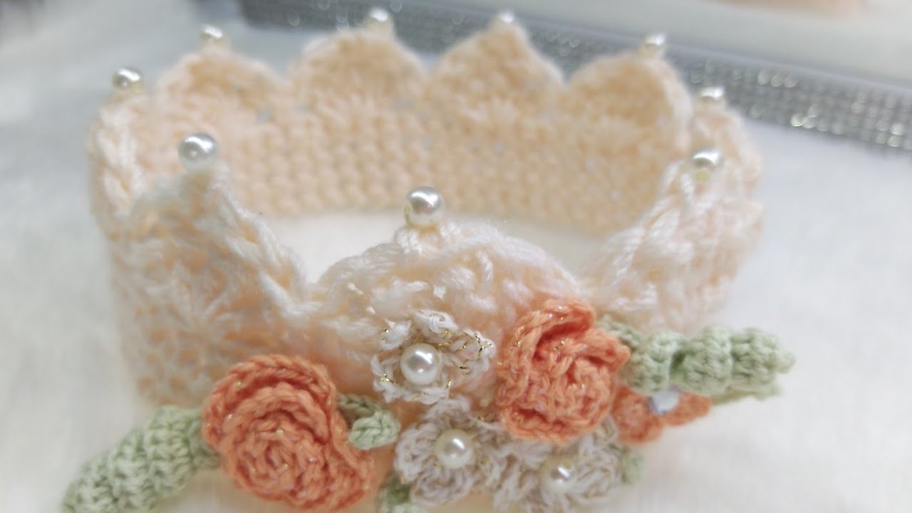 Corona para bebé tejida a crochet