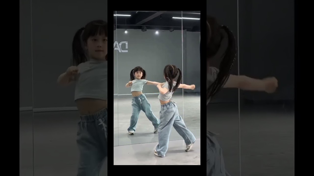 Cute Korean Girl Mirror Dance 2025 | Viral K-Pop TikTok Dance Compilation