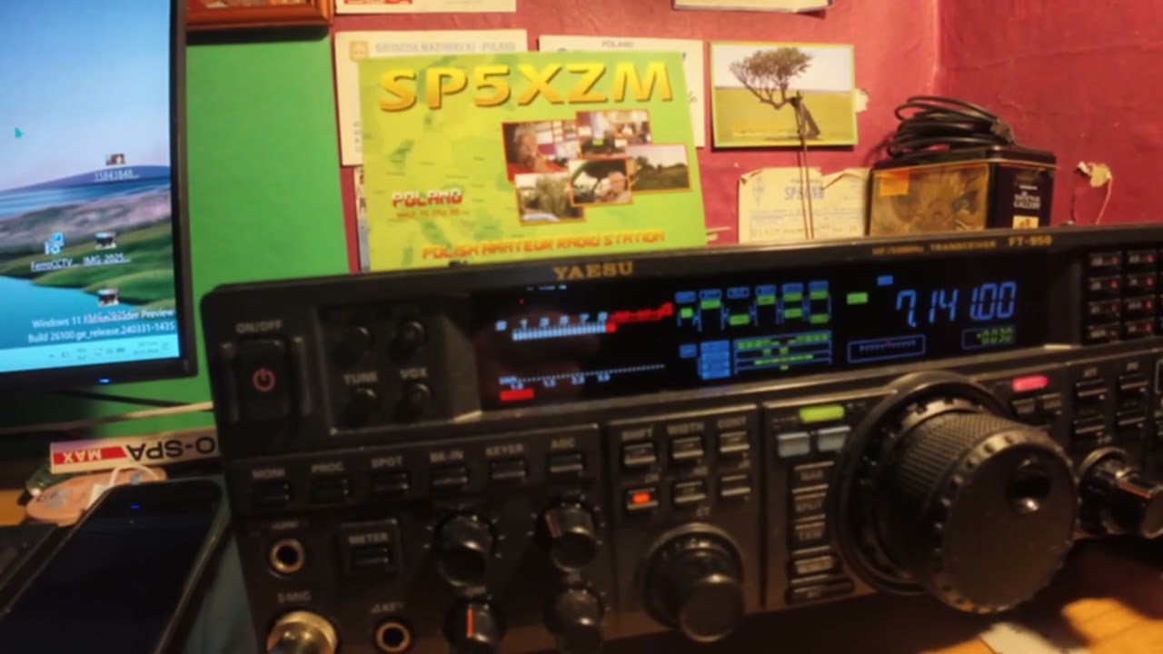 DJI Transceiver Yaesu FT-950 Clasic.