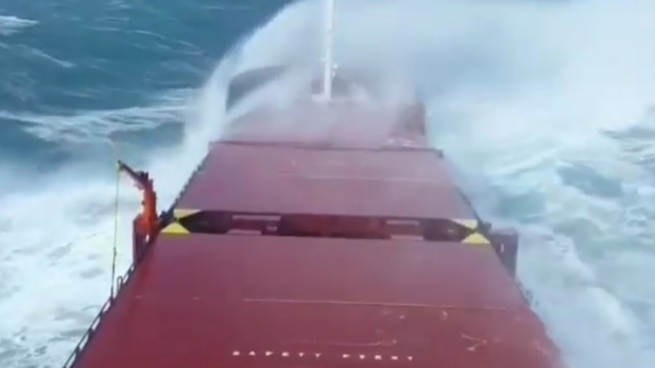 05 Ship in Stormy Weather ⚓ #weather #sea 