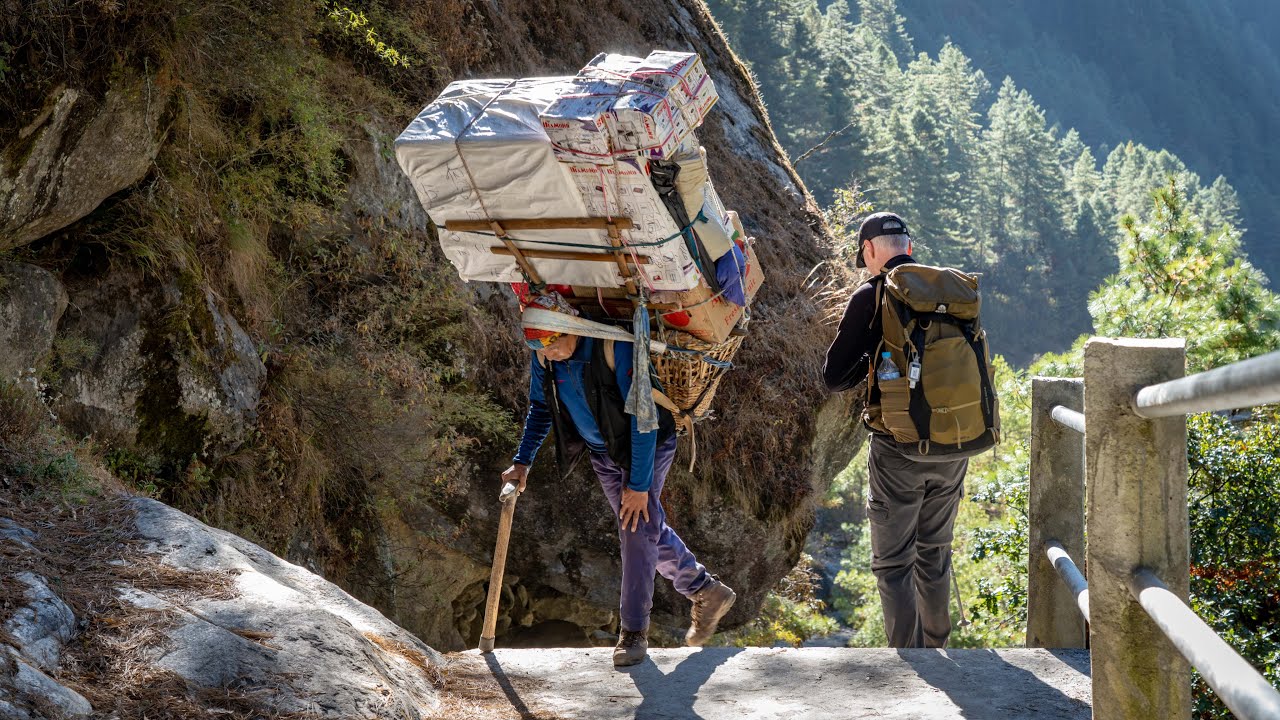 Lukla to Namche Bazaar in the Beautiful Himalaya Mountains In Sagrmatha National Park 4K