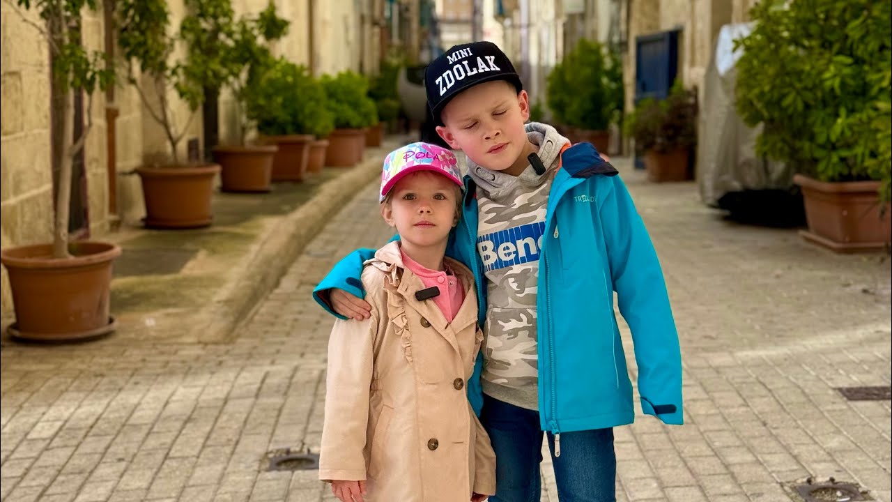 Jaś i Pola podr&oacute;żnicy - zimowy trip na Malcie ! 