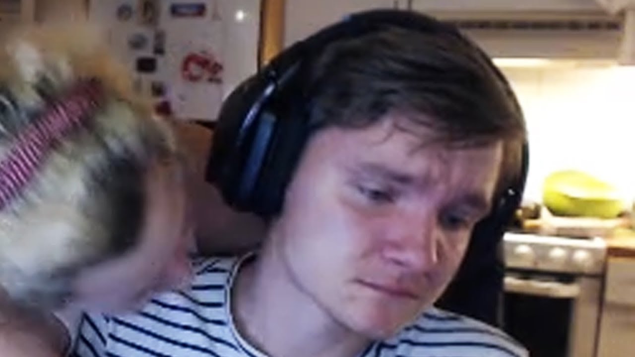 Teo cries - 1 million hype stream