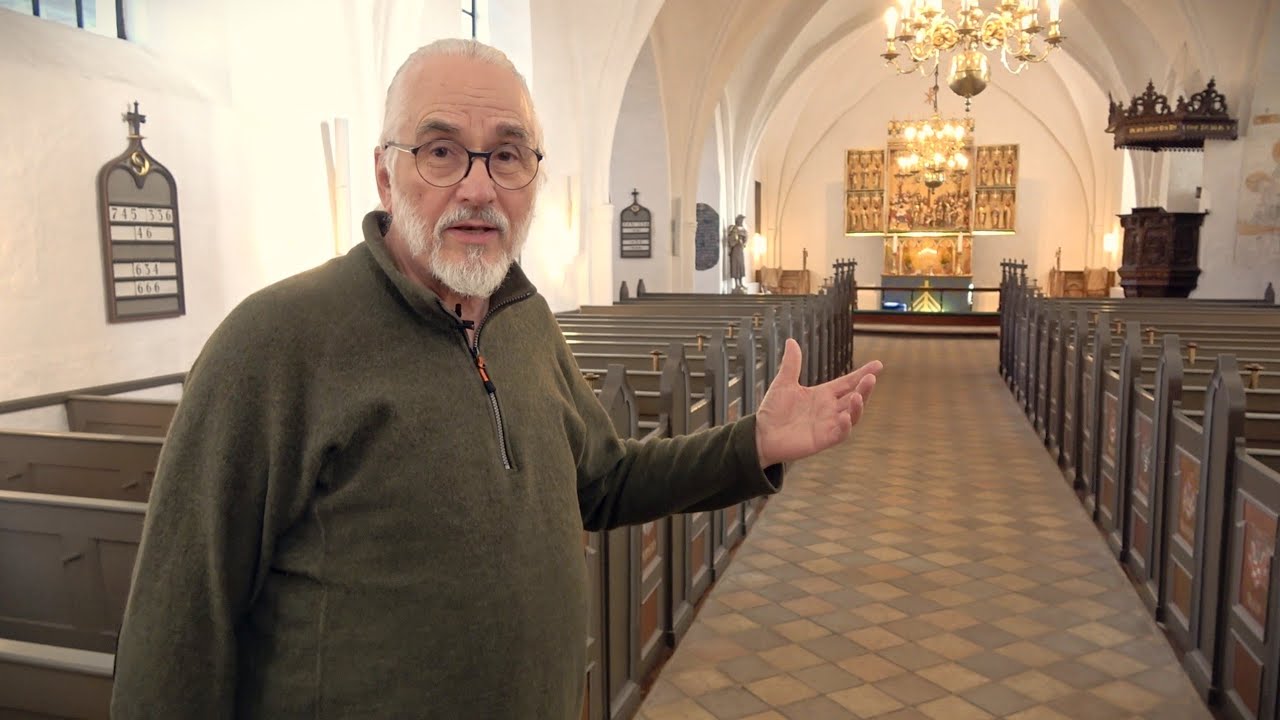 Torben Kragh-Jensen fortæller om Vindinge Kirke.