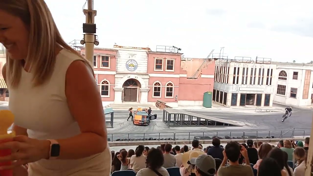 espectaculo Warner  La Loca Academia De Policía