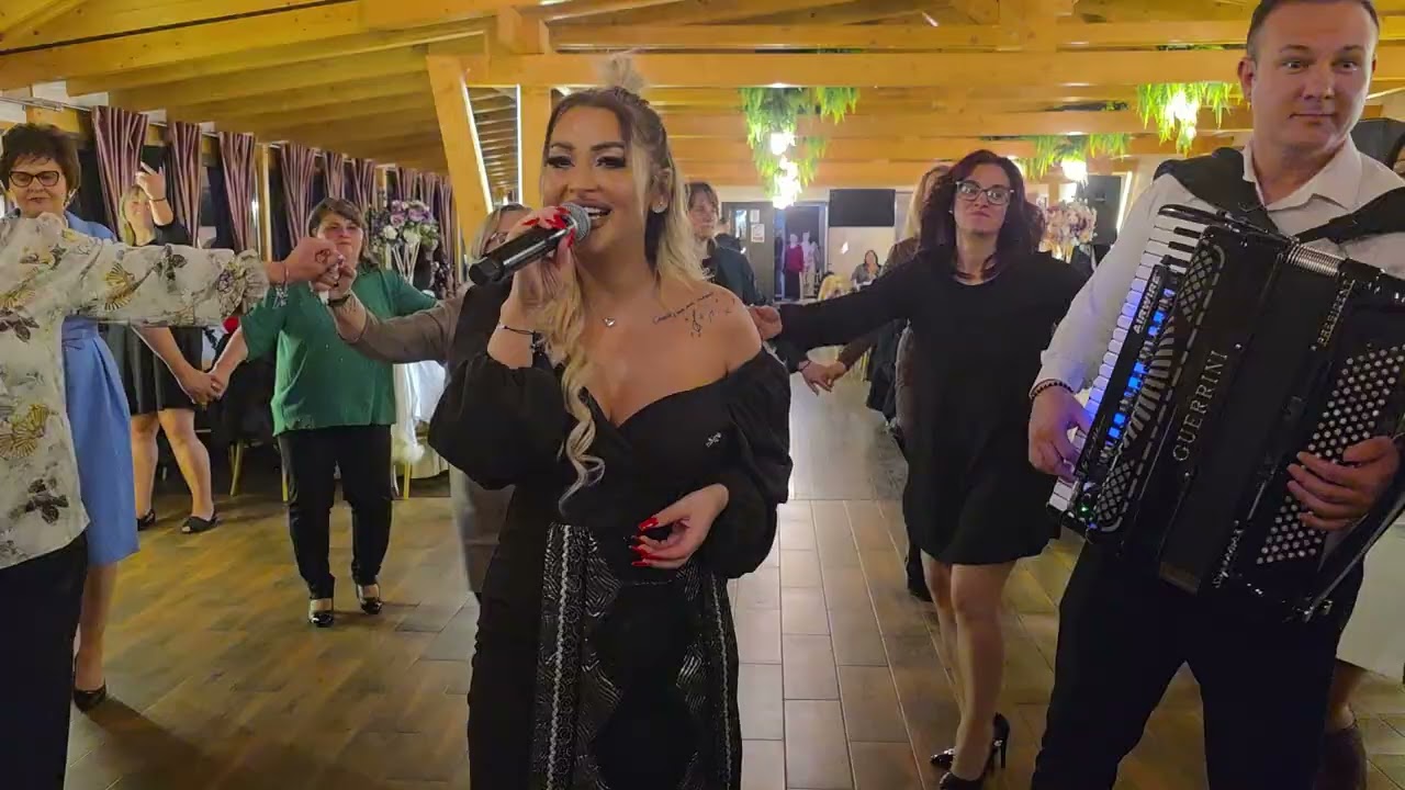 Roxana Popovici & Ork.Universalii || Live 8 Martie || Etno & Ardelene