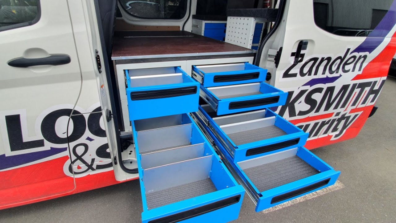 AT Minute - Locksmith Fit-out