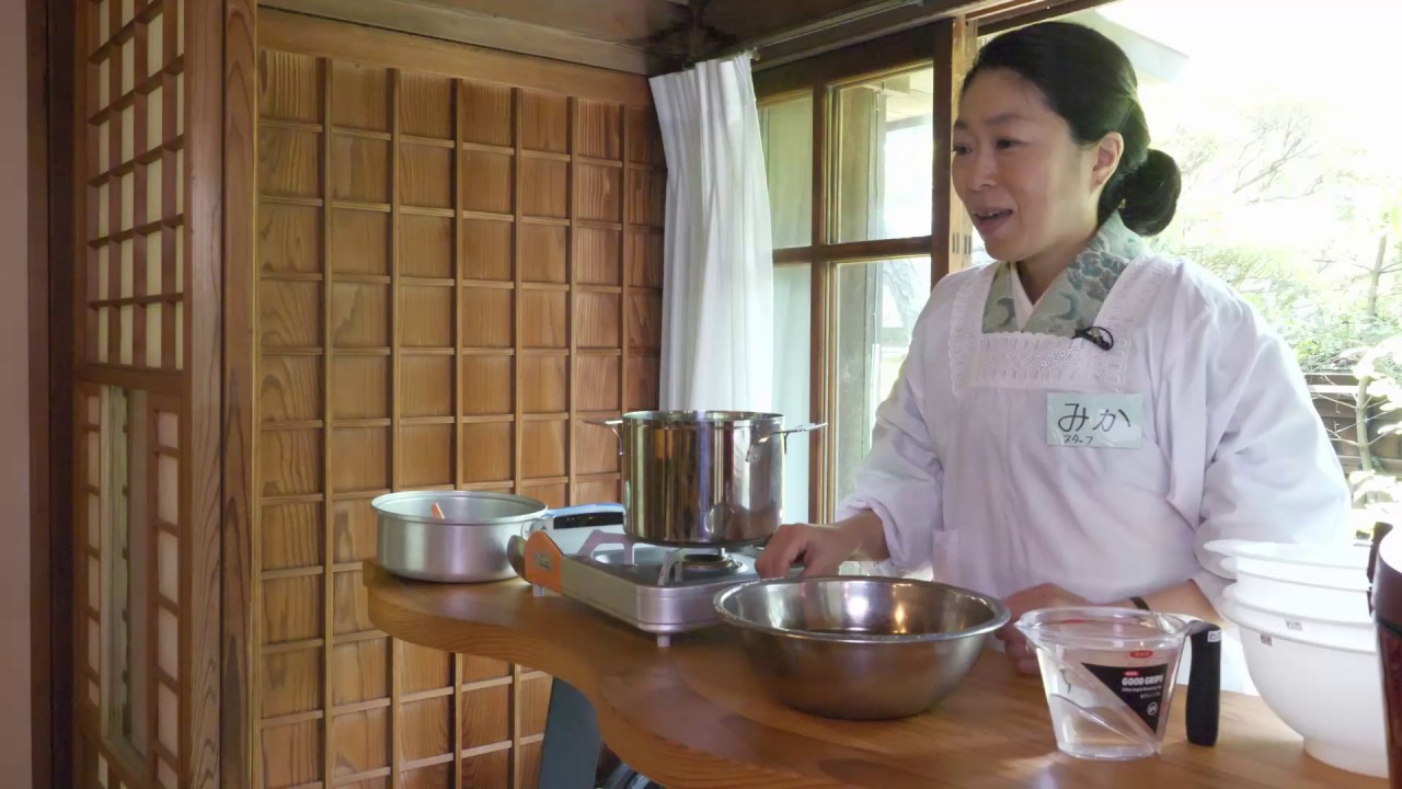 How to cook azuki (red beans) softly for home.