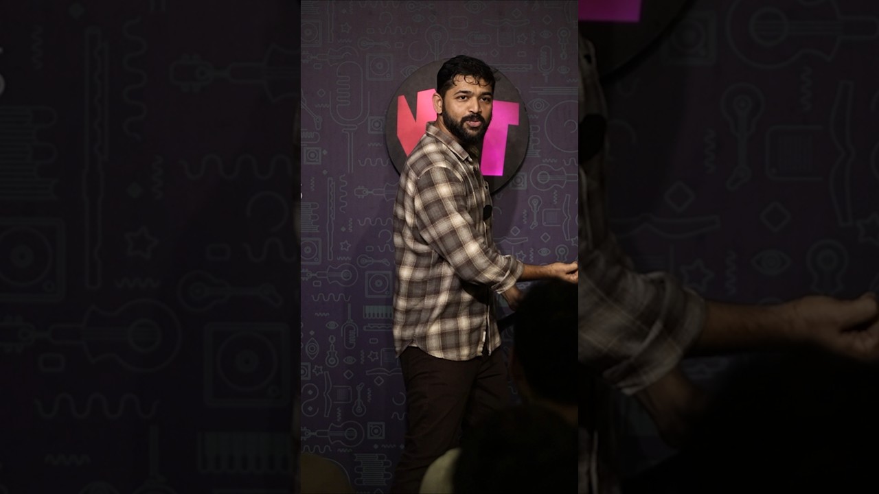 Anaesthetist v Surgeon 😅 | കൊണPOLY, Malayalam Crowd Work Show by Aneez M Latheef #medicos #doctors