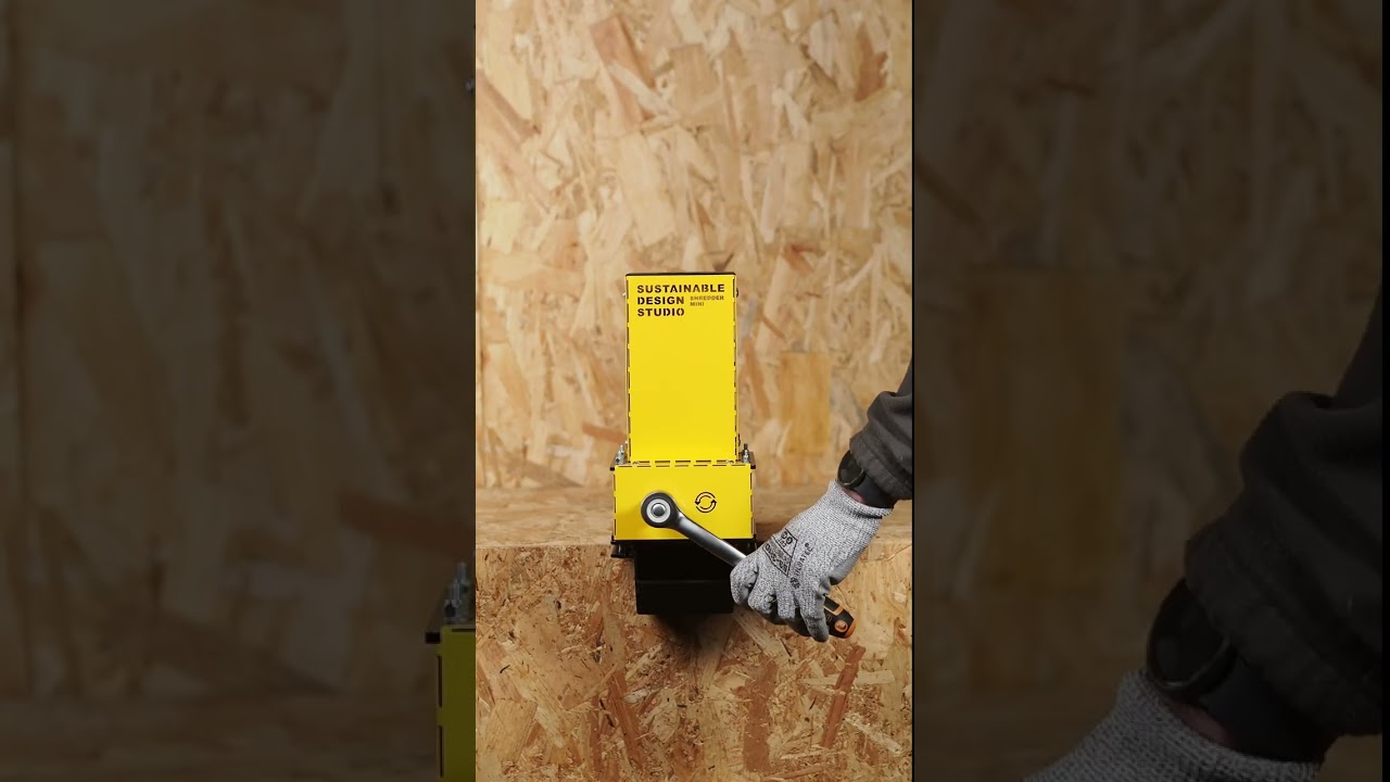 ♻️ Watch the Shredder Mini V2 in action! ♻️