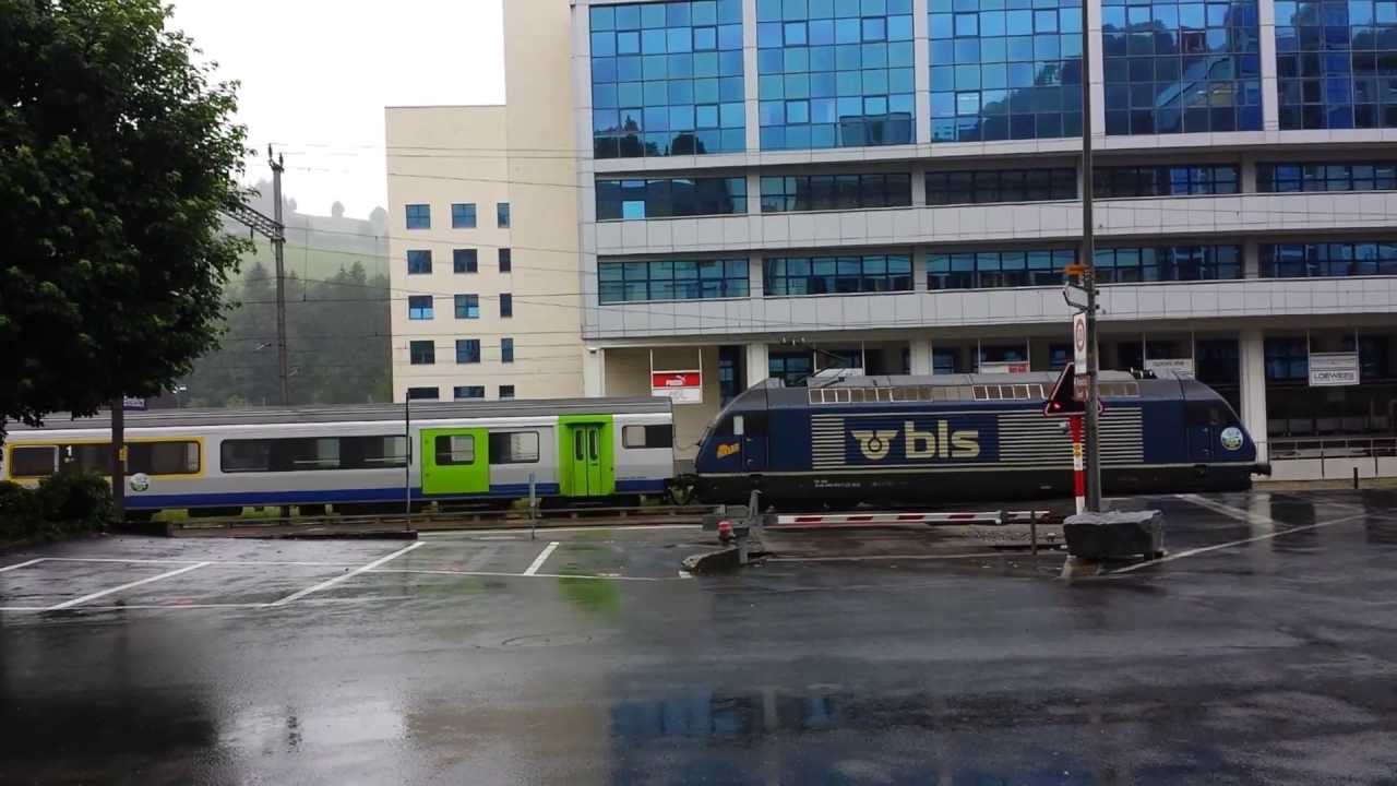 Zugverkehr in Entlebuch mit Kambly Express [HD]