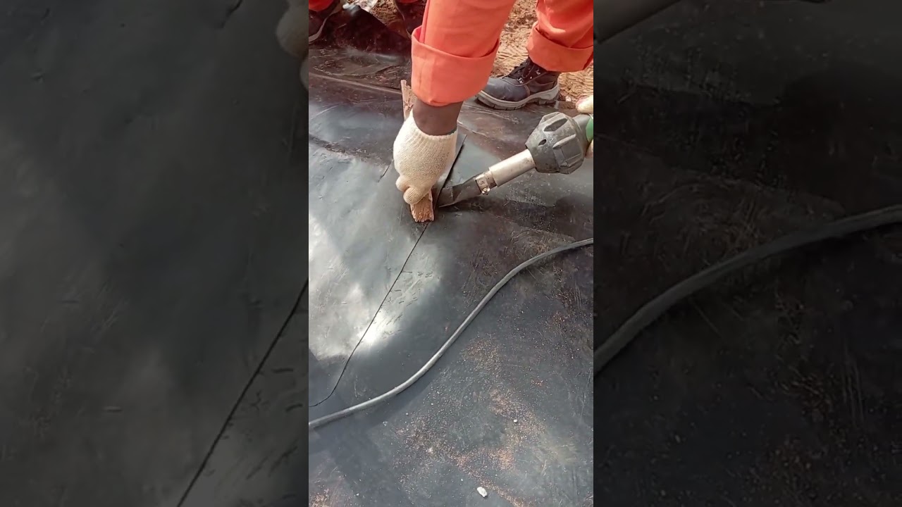 LIESTER WELDING OF HDPE GEOMEMBRANE LINER