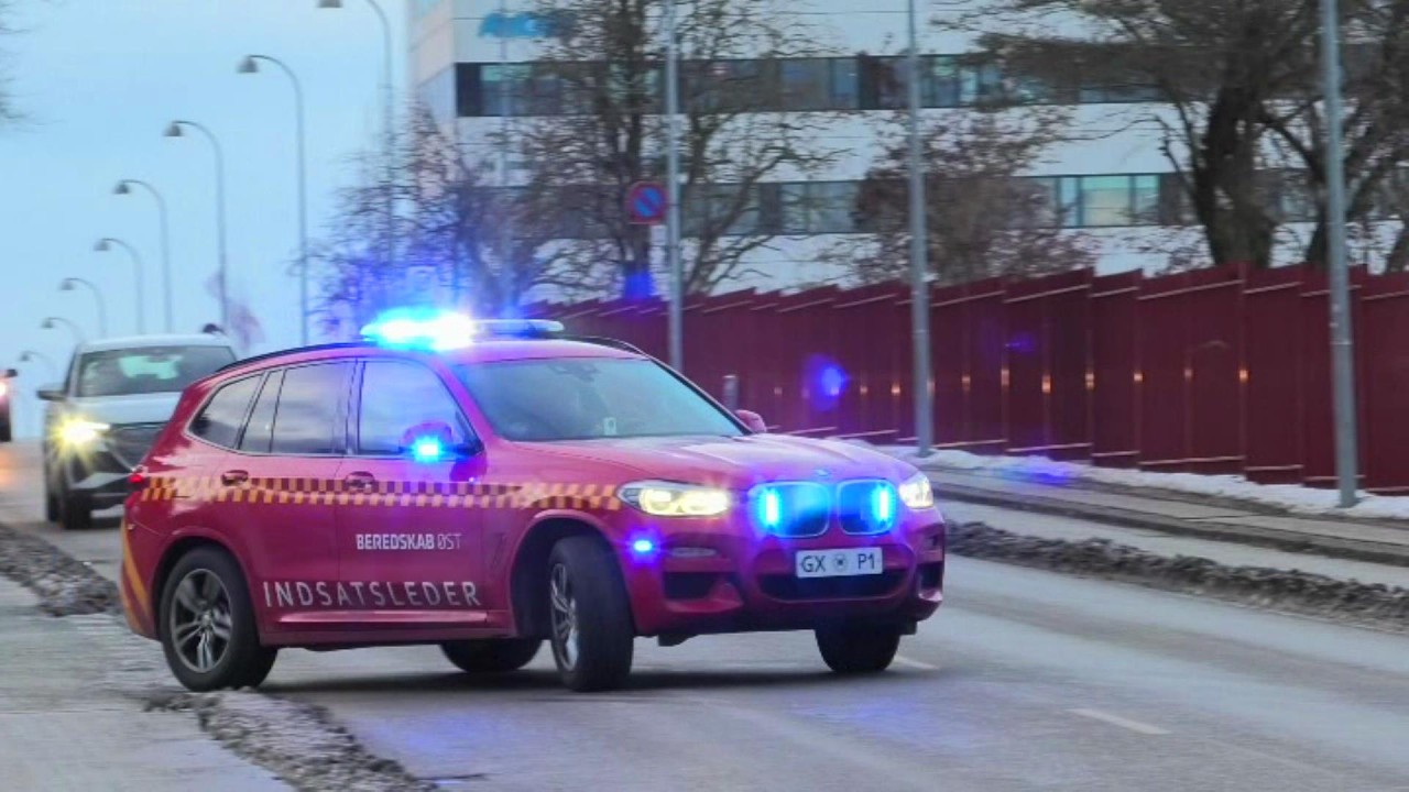 ST.GLADSAXE (GXP1+GXM1+GXV1) ABA beredskab øst falck brandbil i udrykning Feuerwehr auf Einsatzfahrt