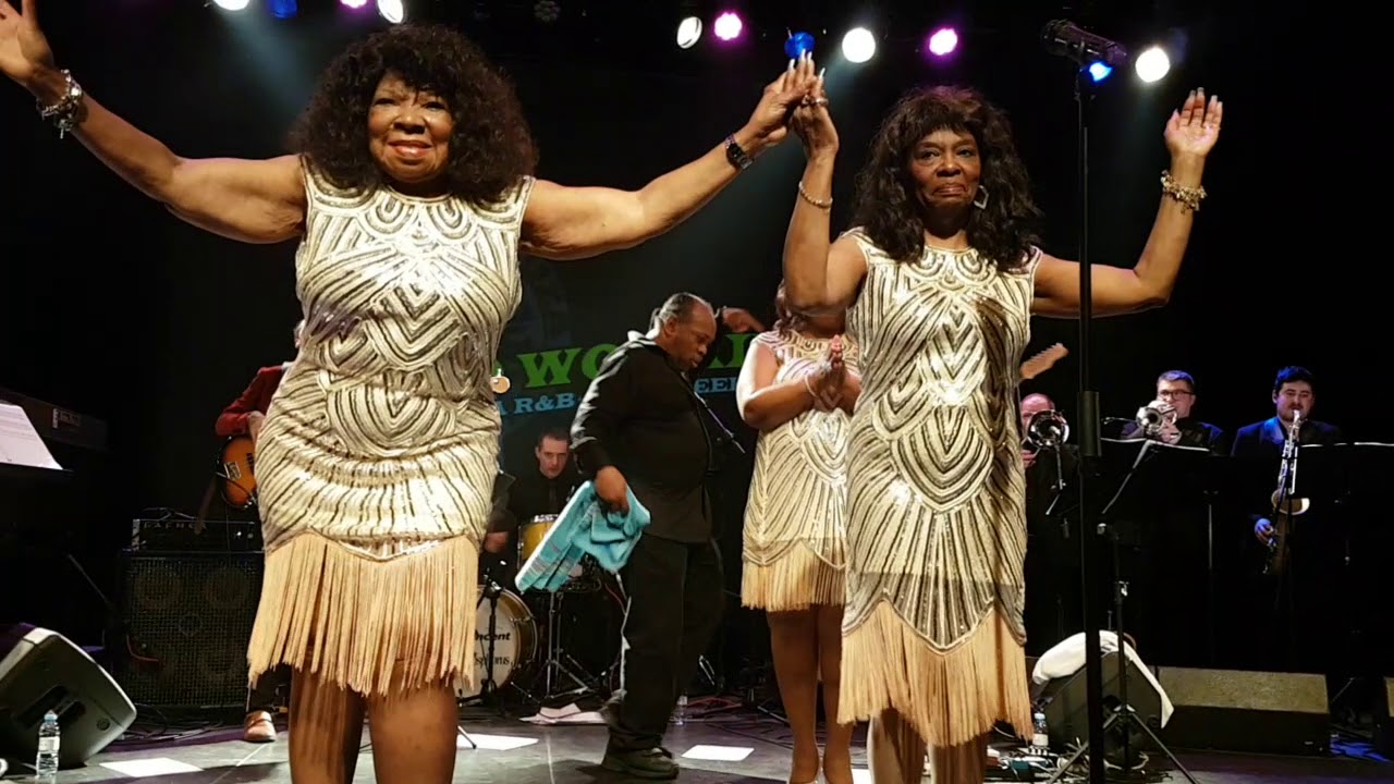 ORIGINAL VANDELLAS  - DANCING IN THE STREET , live at Mojo Workin' 2018